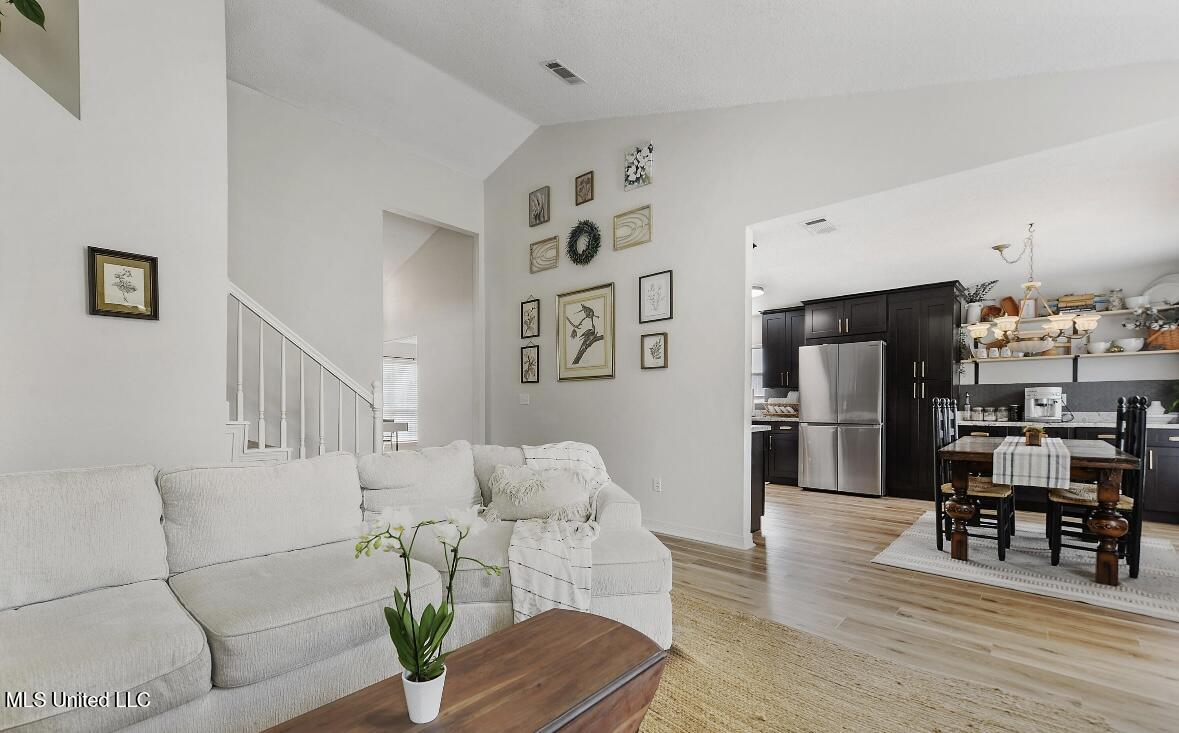 3217 Rachel Lane Ocean Springs, MS 39564 - Photo 4 of 25 IMG_3381