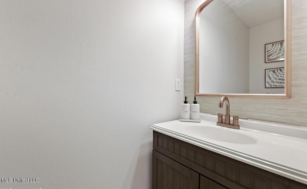 3217 Rachel Lane Ocean Springs, MS 39564 - Photo 6 of 25 IMG_3383