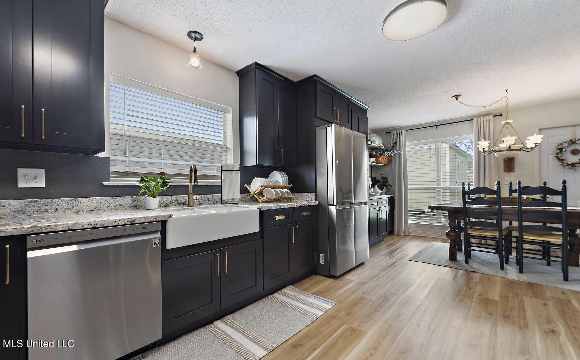 3217 Rachel Lane Ocean Springs, MS 39564 - Photo 10 of 25 IMG_3387