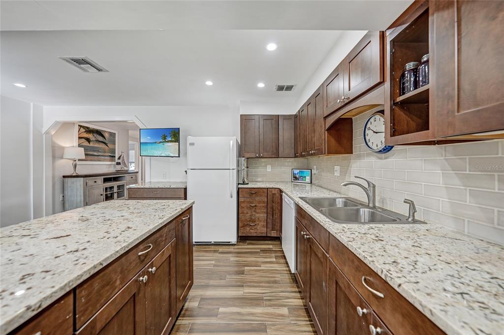 141 Singapore Road Punta Gorda, FL 33950 - Photo 12 of 33