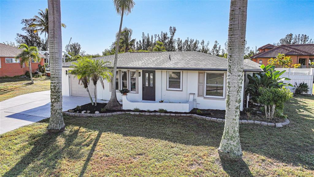141 Singapore Road Punta Gorda, FL 33950 - Photo 2 of 33