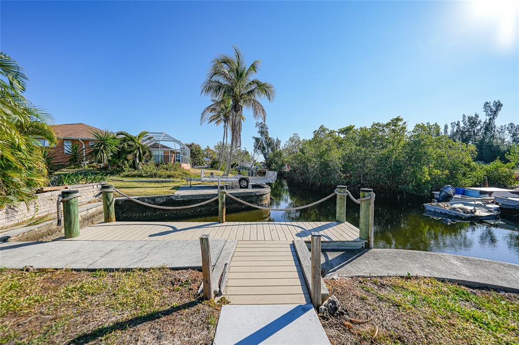 141 Singapore Road Punta Gorda, FL 33950 - Photo 4 of 33