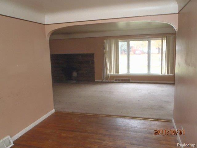 24427 Wick Road Taylor, MI 48180 - Photo 5 of 12 PA310061