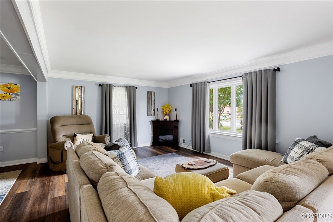 8119 Inca Court North Chesterfield, VA 23237 - Photo 3 of 36 a living room with furniture and a window