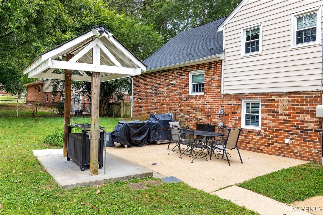 8119 Inca Court North Chesterfield, VA 23237 - Photo 33 of 36 a view of a house with backyard sitting area and garden
