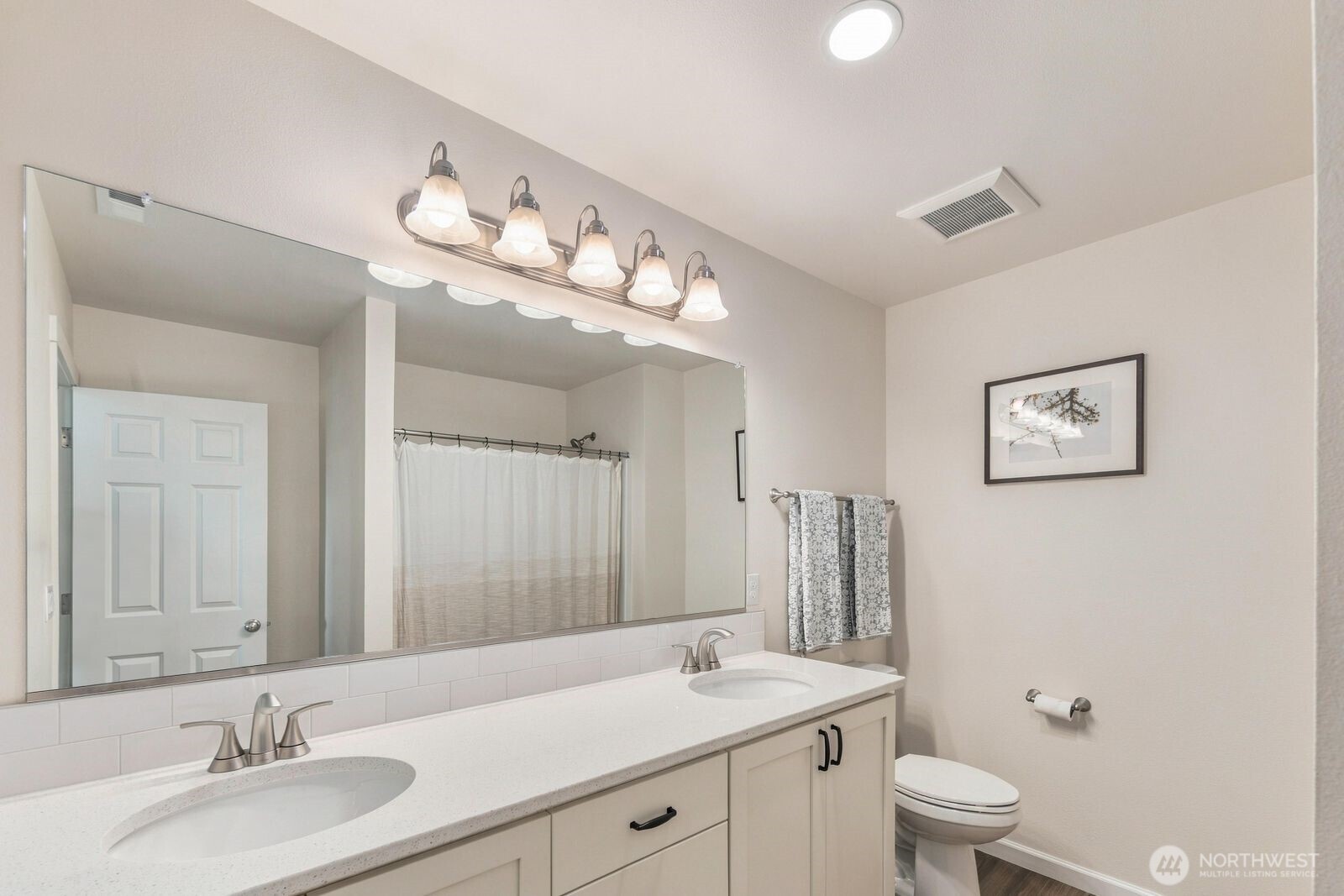2013 Southeast 18th Court Renton, WA 98055 - Photo 24 of 40 Gallery Image 24