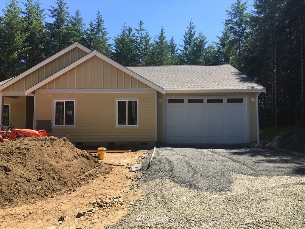 114 Jeffries Road Chehalis, WA 98532 - Photo 1 of 1 a view of a house with a yard