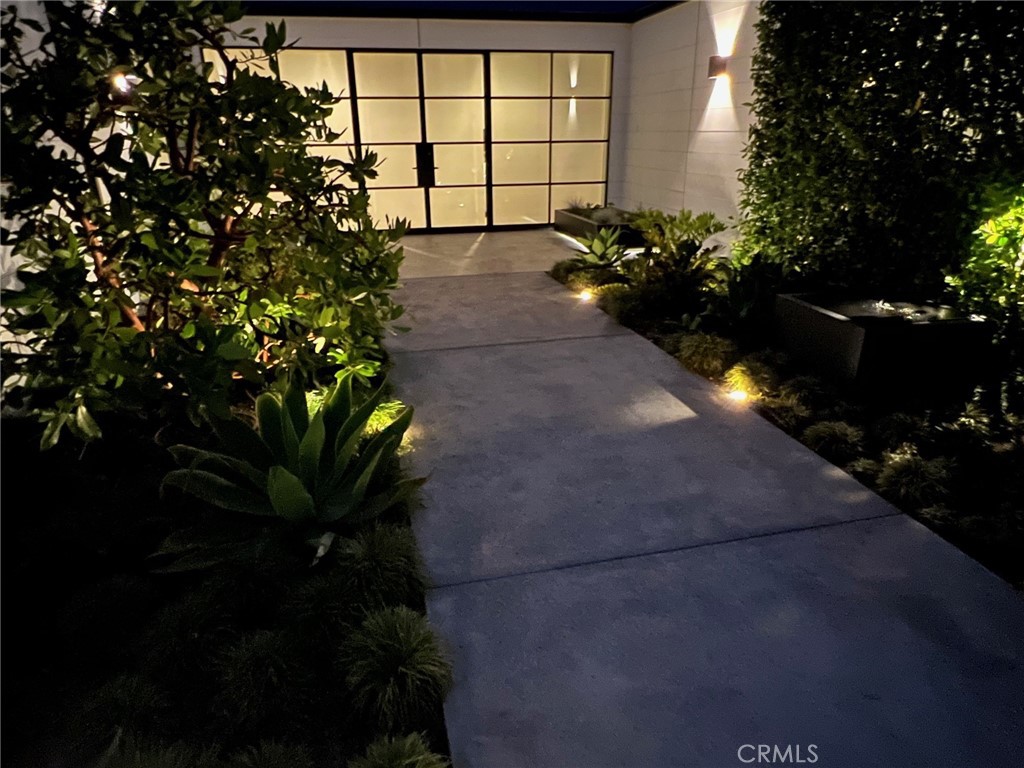 809 Emerald Bay Laguna Beach, CA 92651 - Photo 31 of 31 a view of a flower garden in a backyard