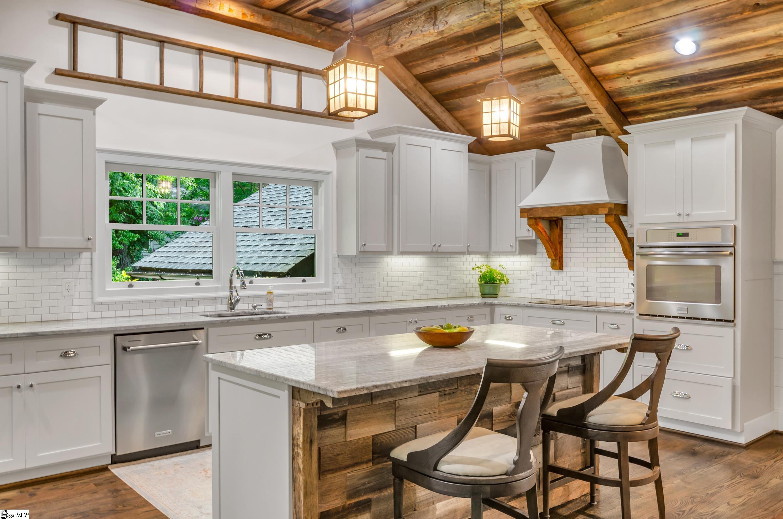 9 Hermitage Road Greenville, SC 29615 - Photo 10 of 42 Gallery Image 10