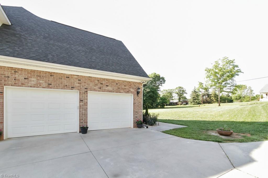 2064 Swepsonville Road Graham, NC 27253 - Photo 20 of 25 Garage
