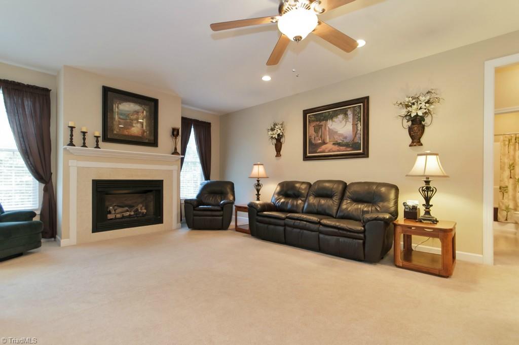 2064 Swepsonville Road Graham, NC 27253 - Photo 4 of 25 Living Room