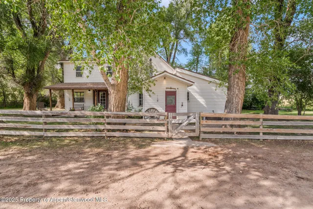 $1,122,000 | 2956 County Road 37, Hamilton, CO 81638