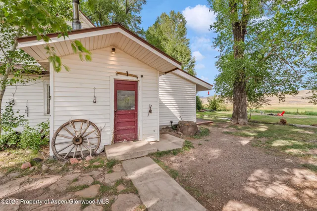 $1,122,000 | 2956 County Road 37, Hamilton, CO 81638