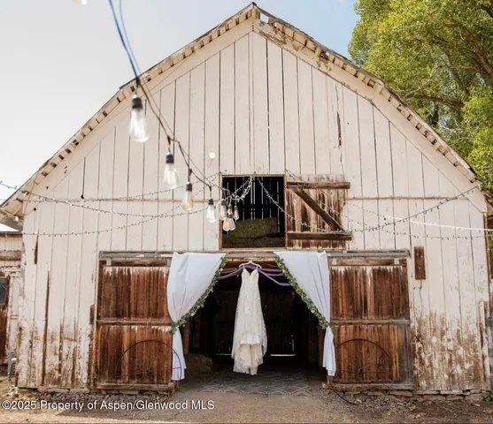 $1,122,000 | 2956 County Road 37, Hamilton, CO 81638