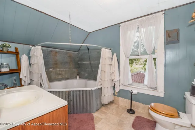 $1,122,000 | 2956 County Road 37, Hamilton, CO 81638