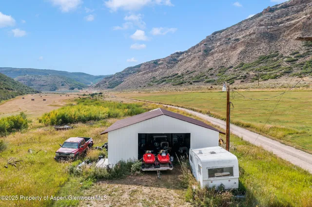 $1,122,000 | 2956 County Road 37, Hamilton, CO 81638