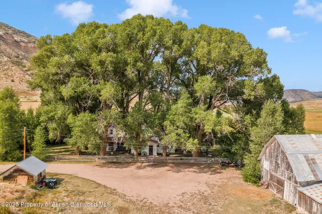 $1,122,000 | 2956 County Road 37, Hamilton, CO 81638