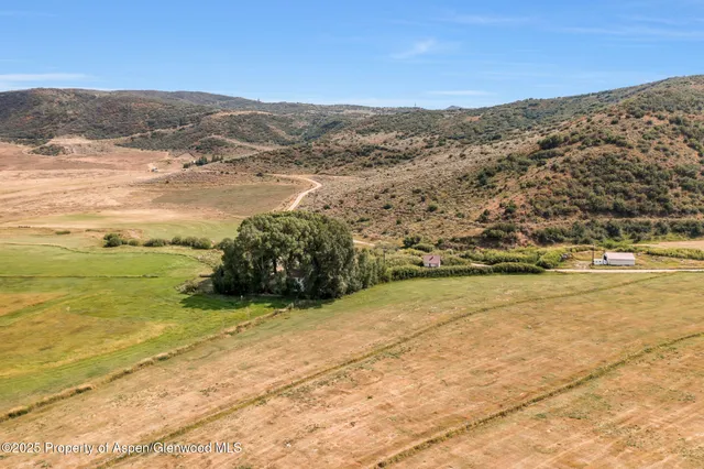 $1,122,000 | 2956 County Road 37, Hamilton, CO 81638