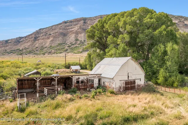 $1,122,000 | 2956 County Road 37, Hamilton, CO 81638