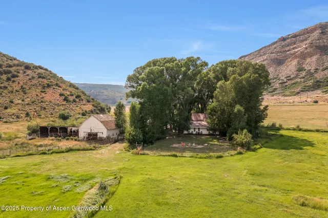 $1,122,000 | 2956 County Road 37, Hamilton, CO 81638