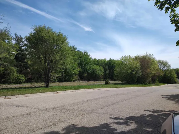 $30,000 | 3 East Britnie Drive, Poplar Grove, IL 61065