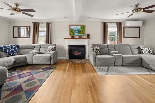 $839,000 | 8 Moss Glen Lane, South Burlington, VT 05403