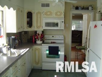85 Woodlawn Road Quincy, IL 62301 - Photo 4 of 6