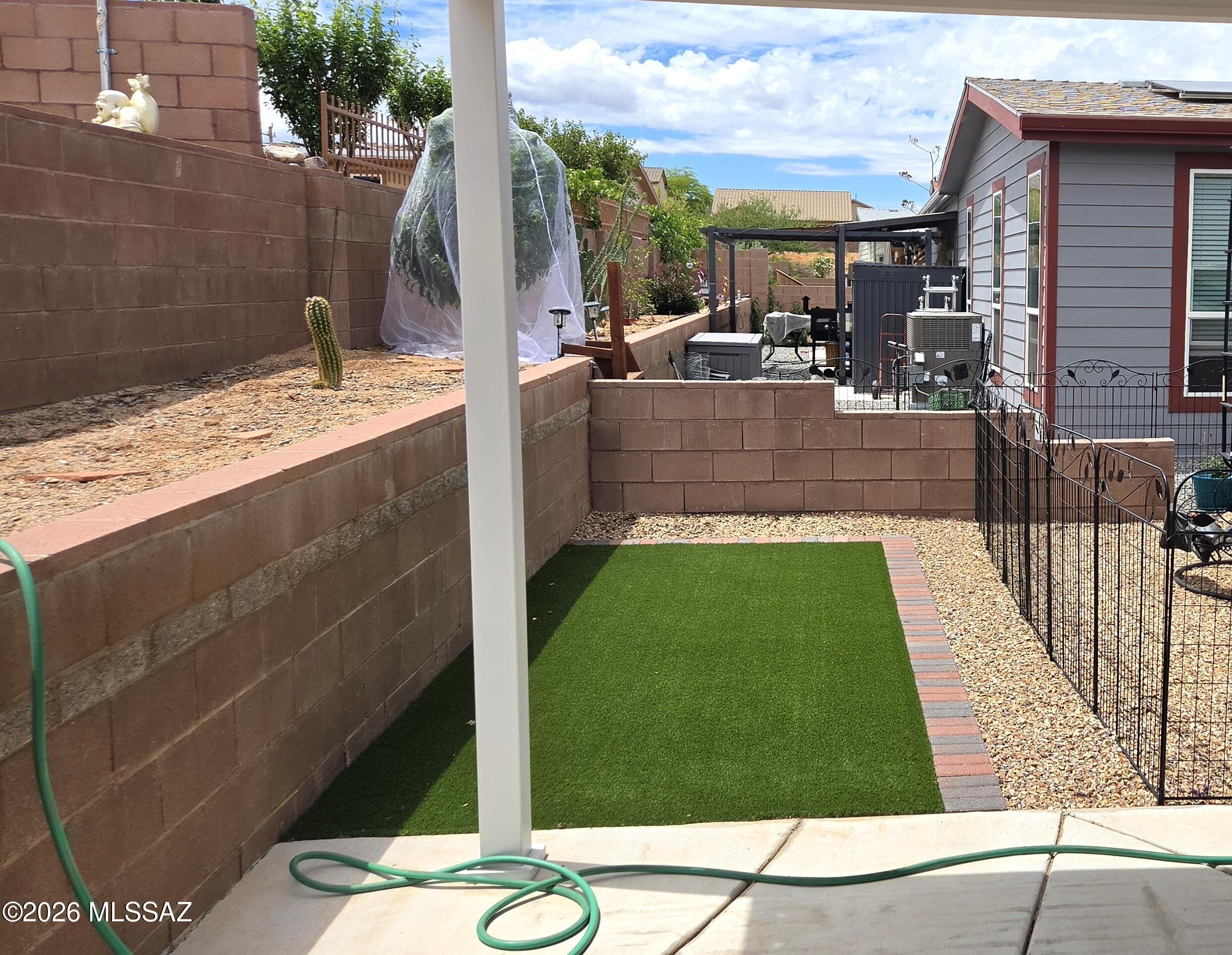 1030 Barrel Cactus Ridge, Unit 118 Benson, AZ 85602 - Photo 6 of 22 a view of swimming pool with a patio