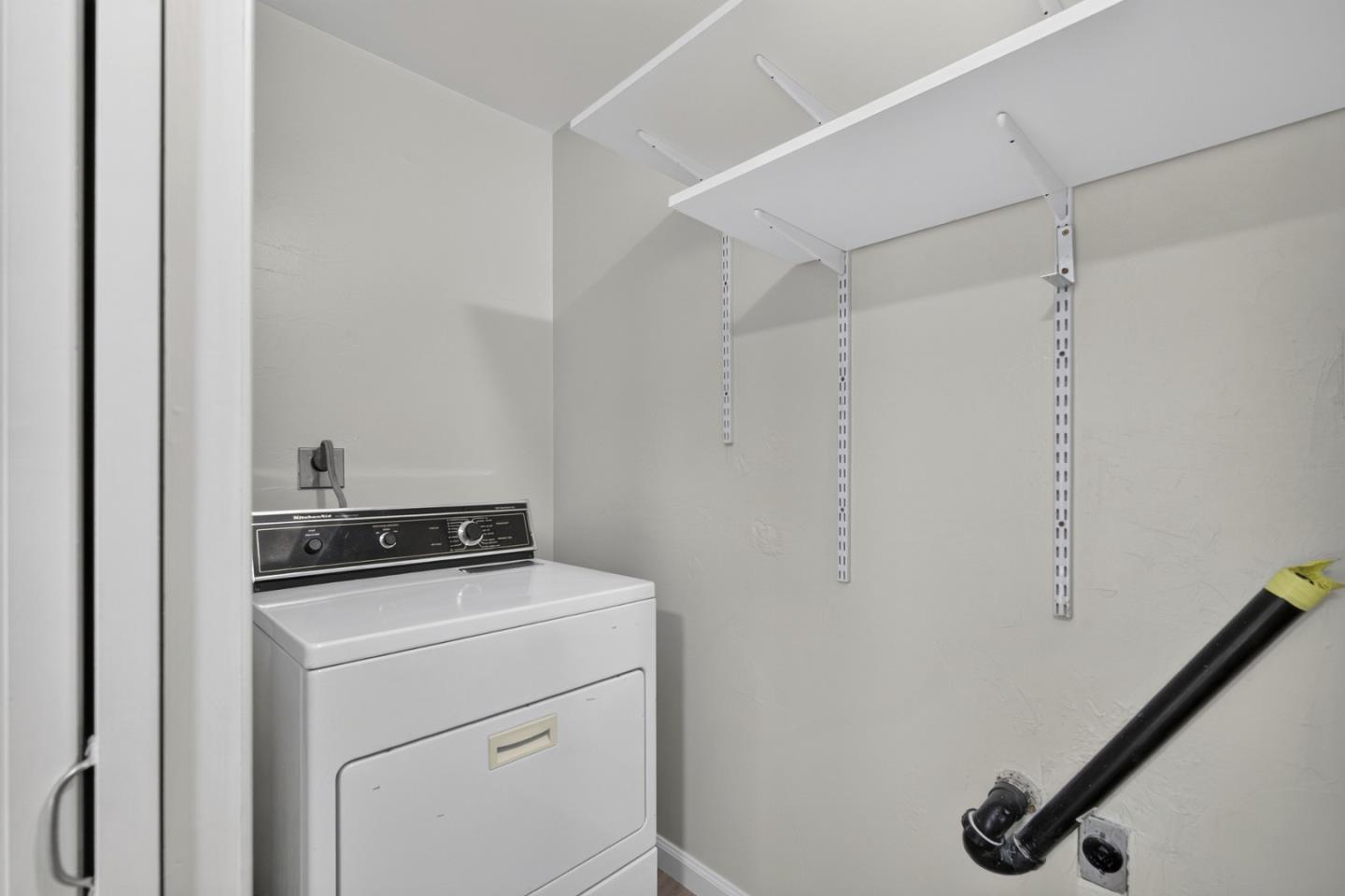 16505 Sanborn Road Saratoga, CA 95070 - Photo 46 of 49 Gallery Image 46