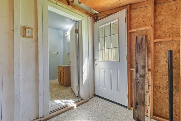 $199,900 | 18439 Old Oasis Road, Redding, CA 96003