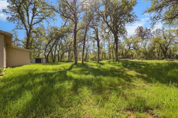 $199,900 | 18439 Old Oasis Road, Redding, CA 96003