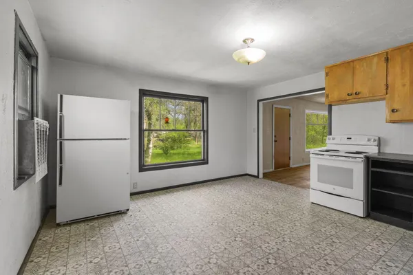 $199,900 | 18439 Old Oasis Road, Redding, CA 96003