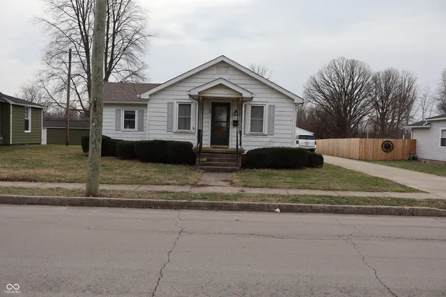 $239,000 | 700 West 2nd Street, Sheridan, IN 46069