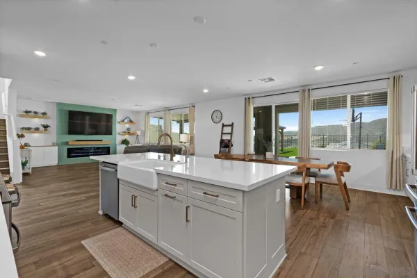 $1,099,900 | 712 Meadowood Street, Fallbrook, CA 92028