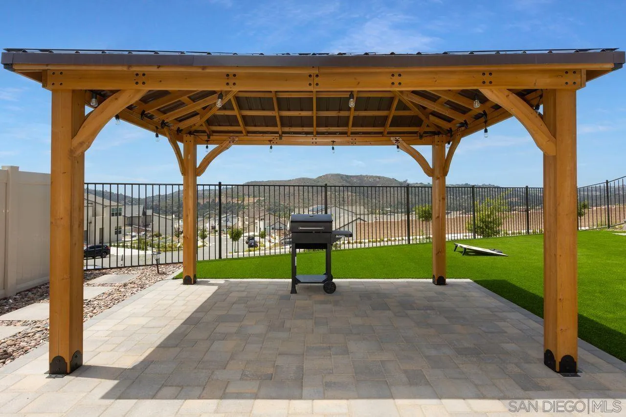 712 Meadowood Street Fallbrook, CA 92028 - Photo 37 of 47