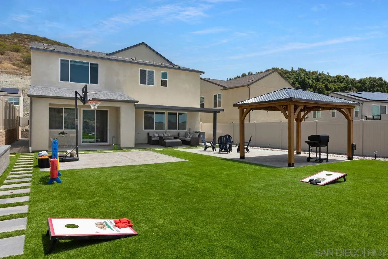 712 Meadowood Street Fallbrook, CA 92028 - Photo 39 of 47