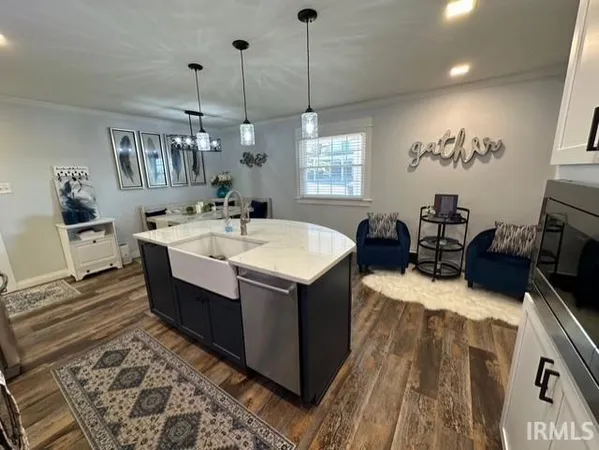 $429,900 | 100 Monroe Street, Newburgh, IN 47630