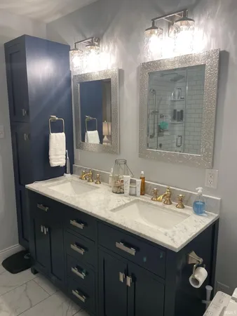 $429,900 | 100 Monroe Street, Newburgh, IN 47630