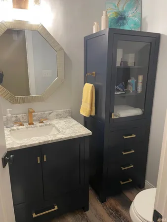 $429,900 | 100 Monroe Street, Newburgh, IN 47630