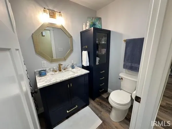 $429,900 | 100 Monroe Street, Newburgh, IN 47630