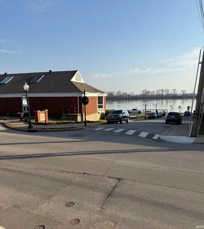 $429,900 | 100 Monroe Street, Newburgh, IN 47630