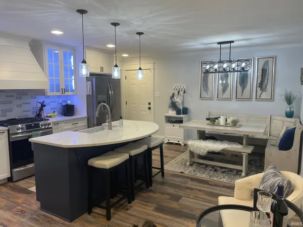 $429,900 | 100 Monroe Street, Newburgh, IN 47630