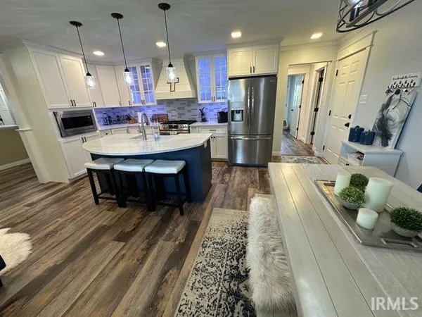 $429,900 | 100 Monroe Street, Newburgh, IN 47630