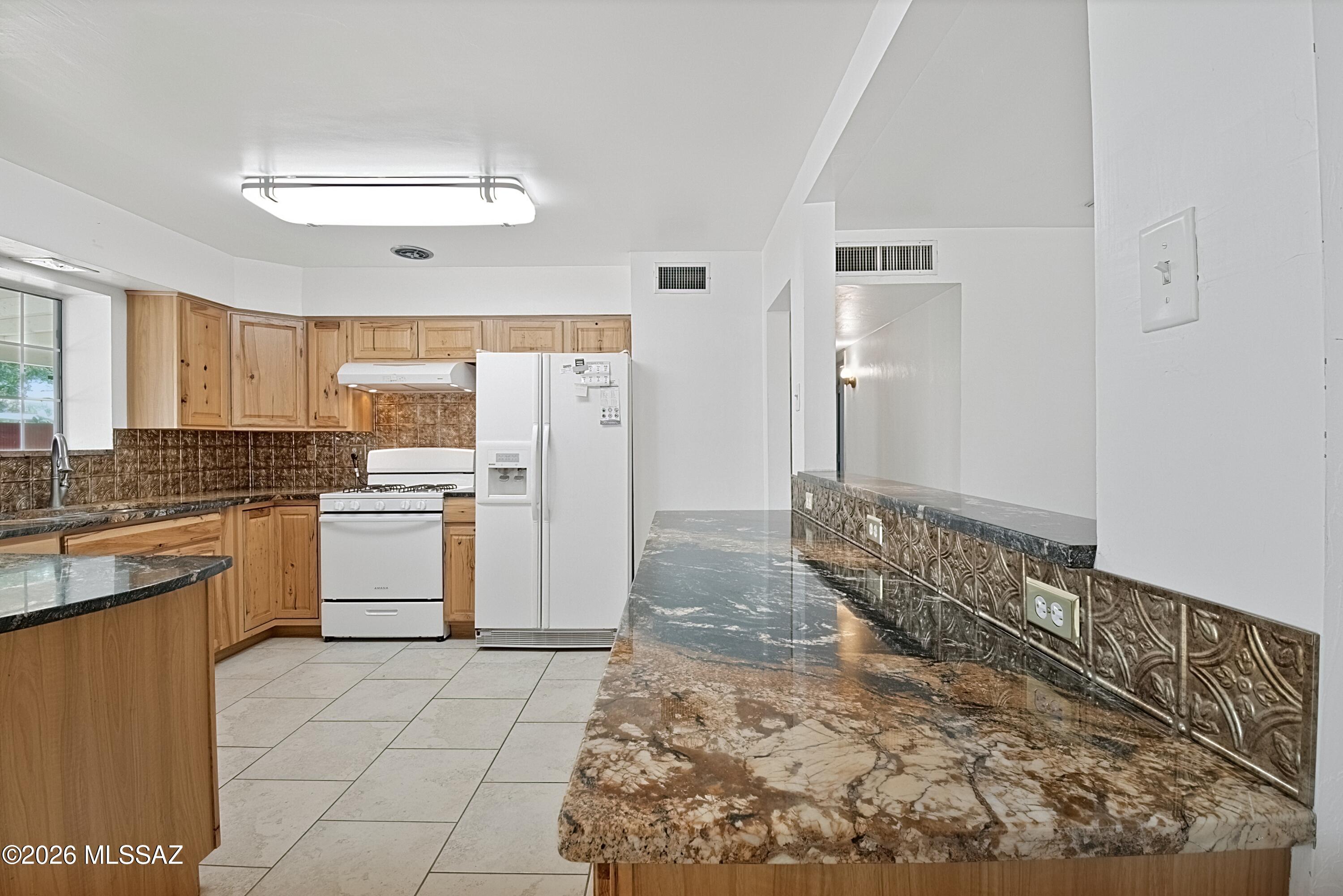 6202 East Timrod Street Tucson, AZ 85711 - Photo 9 of 36 Kitchen 3