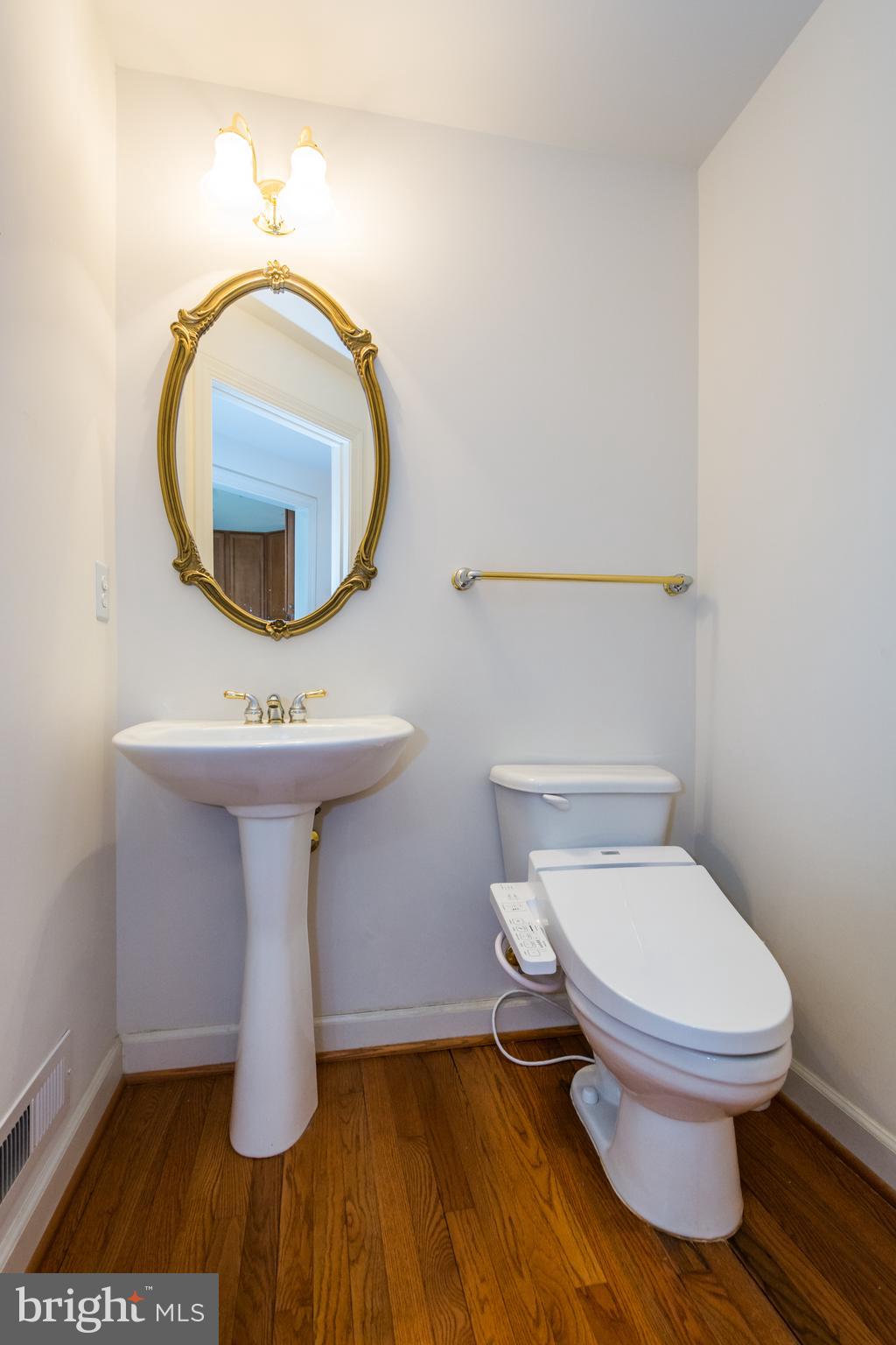 4420 Summer Grape Road Baltimore, MD 21208 - Photo 11 of 43 Main Level Powder Room