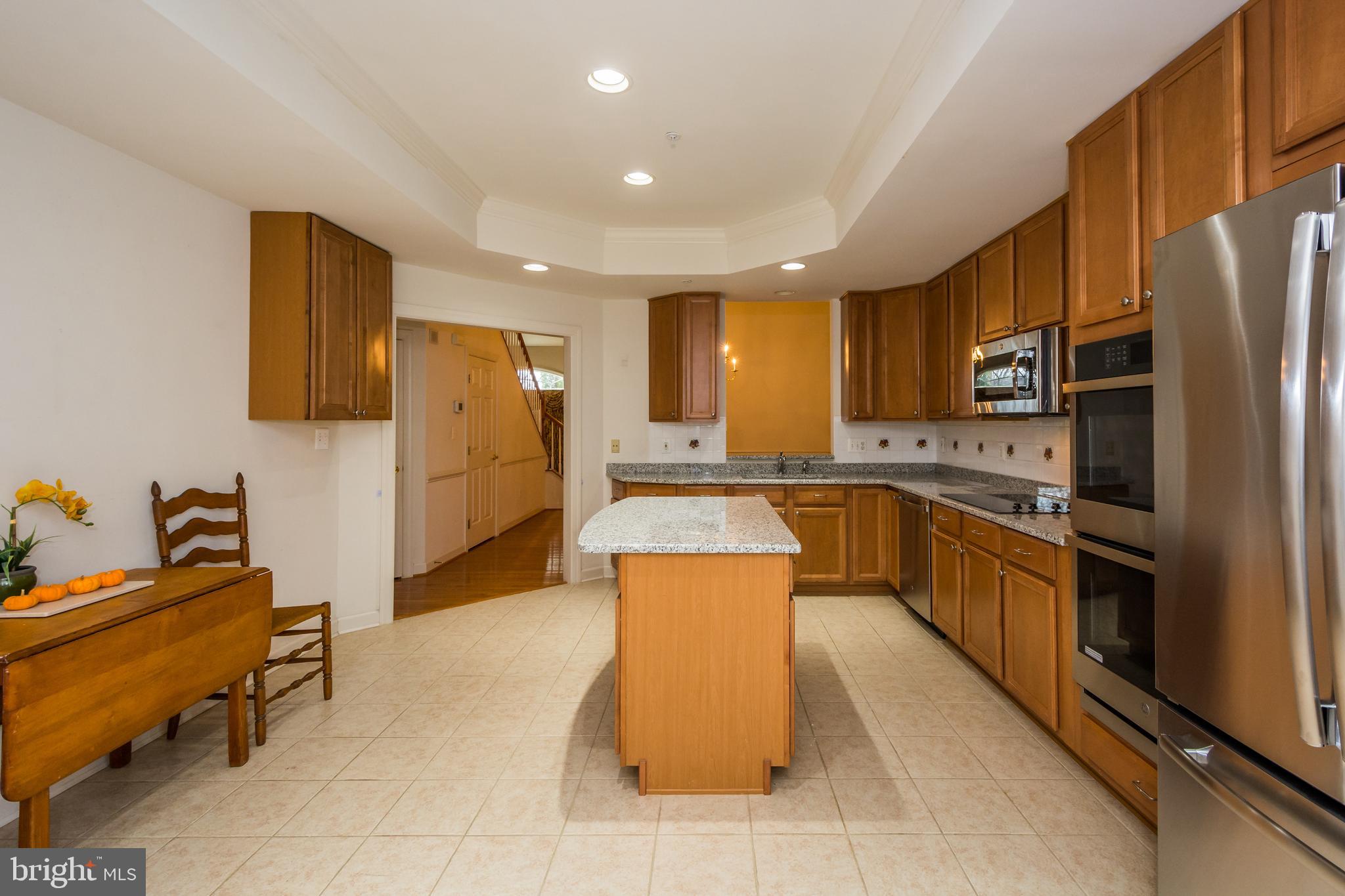 4420 Summer Grape Road Baltimore, MD 21208 - Photo 17 of 43 Tons of Cabinets
