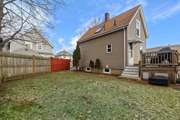 20 Ames Street Lynn, MA 01905 - Photo 2 of 26