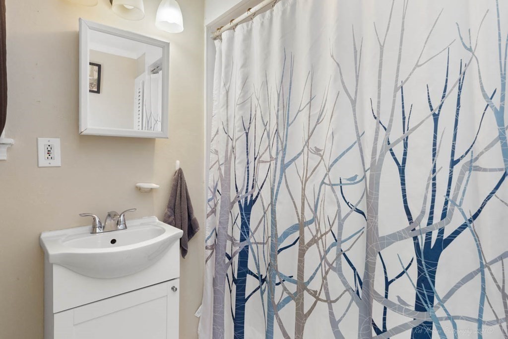 20 Ames Street Lynn, MA 01905 - Photo 10 of 26