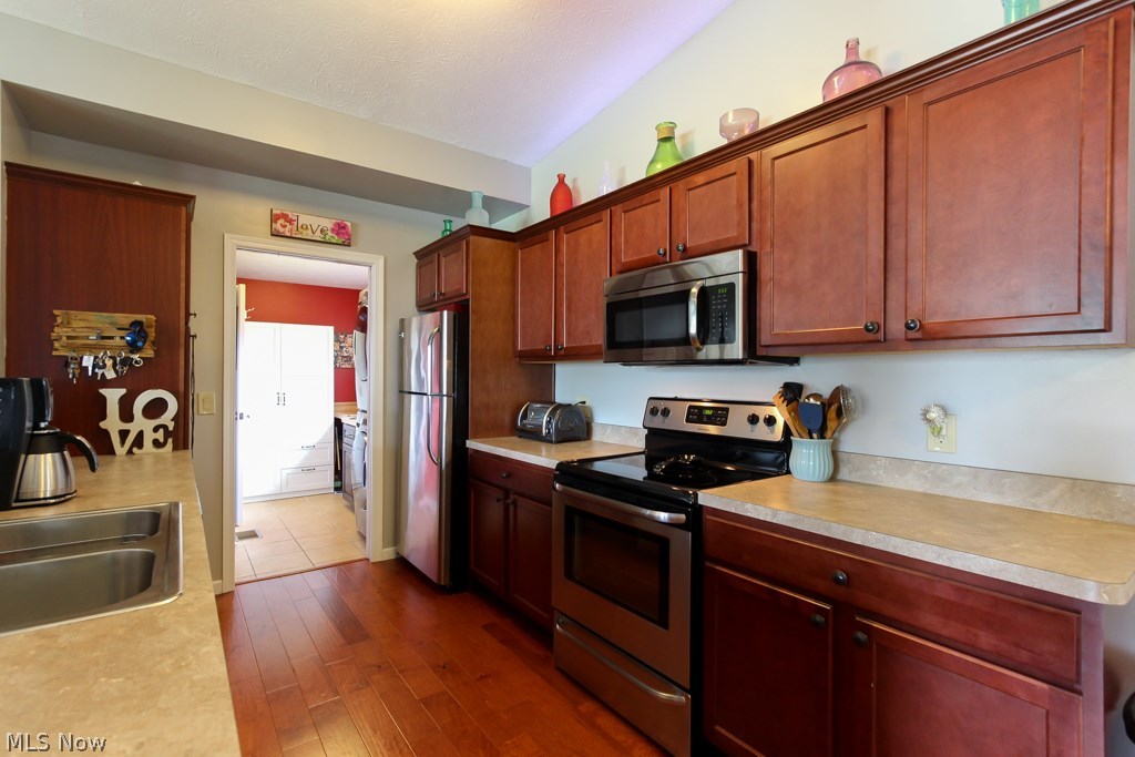 6657 Sherborn Road Parma Heights, OH 44130 - Photo 12 of 35
