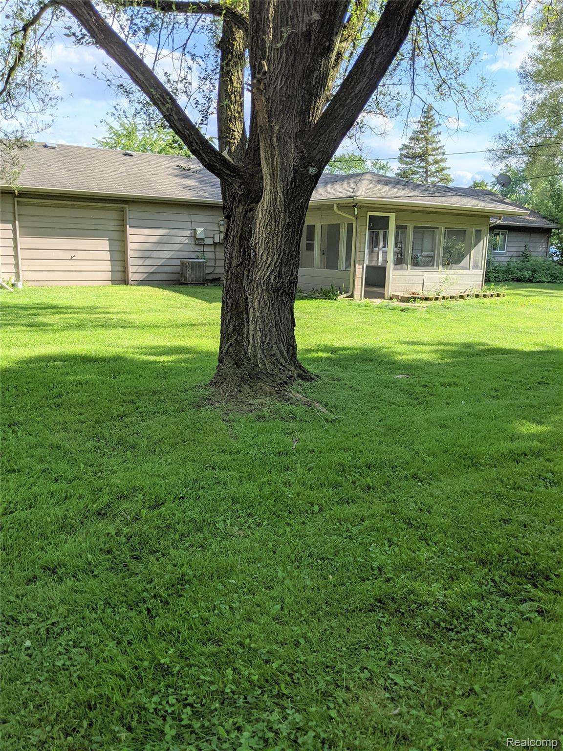 6320 Hermana Road West Bloomfield, MI 48324 - Photo 16 of 18 PXL_20210601_213908488.jpg